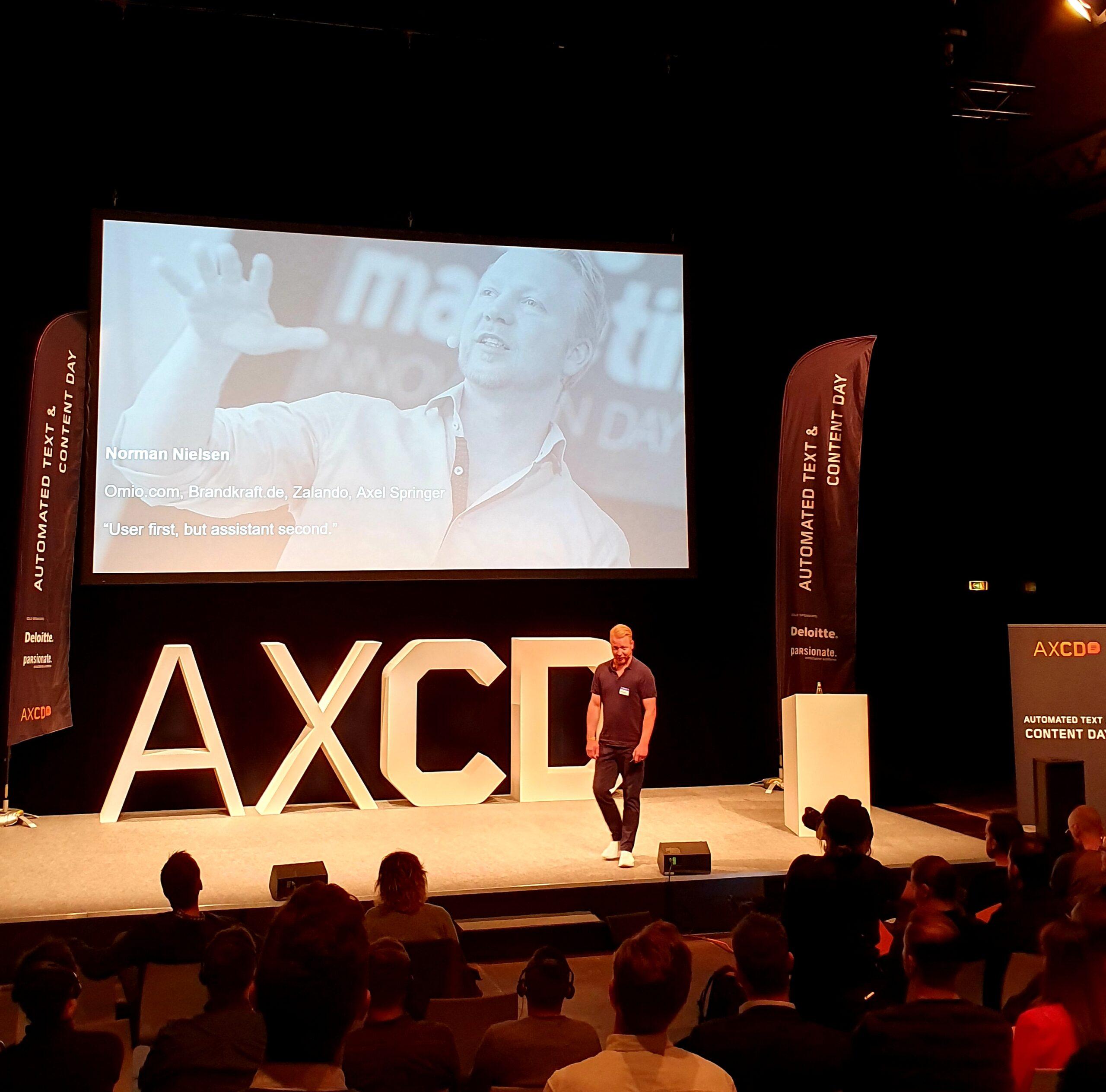 Norman Nielsen bei seiner AXCD-Keynote in Berlin zum Theme Automatisierung.